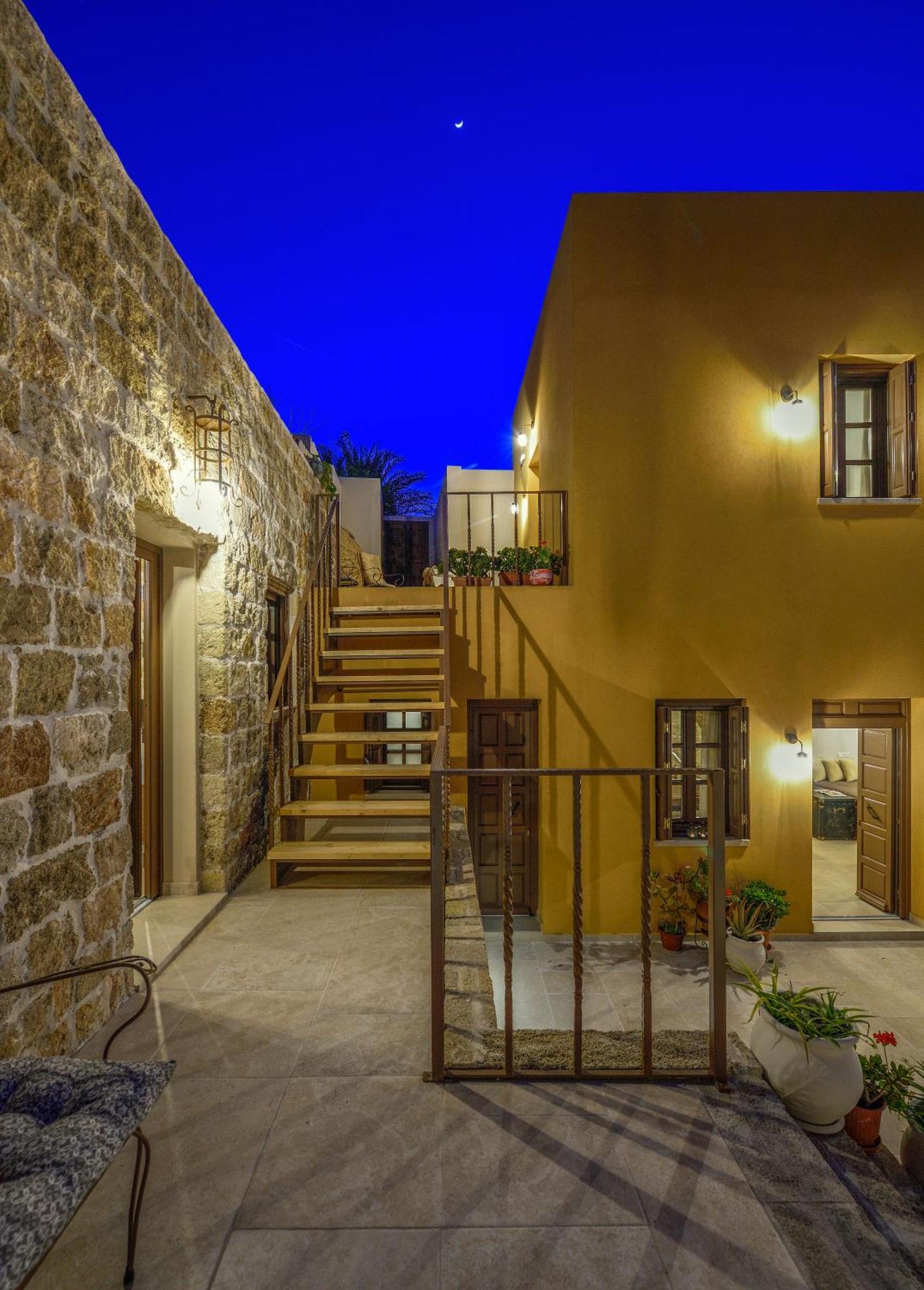 Spanish Knights Inn Rhodes City Exterior photo