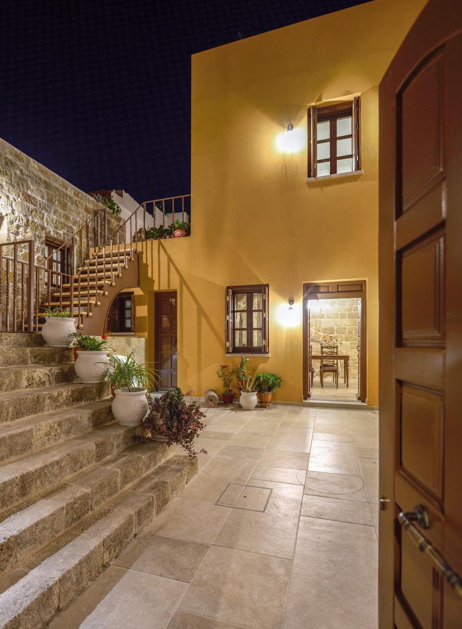 Spanish Knights Inn Rhodes City Exterior photo